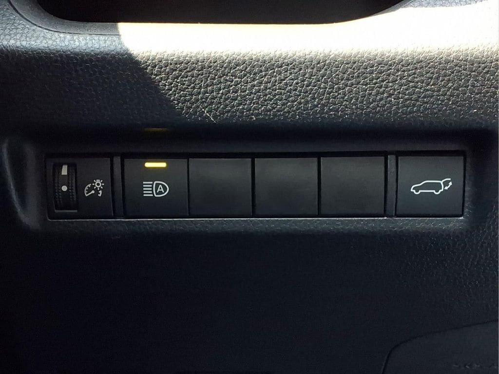 2021 Toyota RAV4 XLE Premium - Photo 20