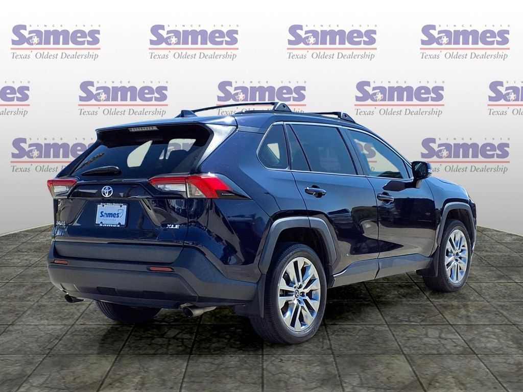 2021 Toyota RAV4 XLE Premium - Photo 6