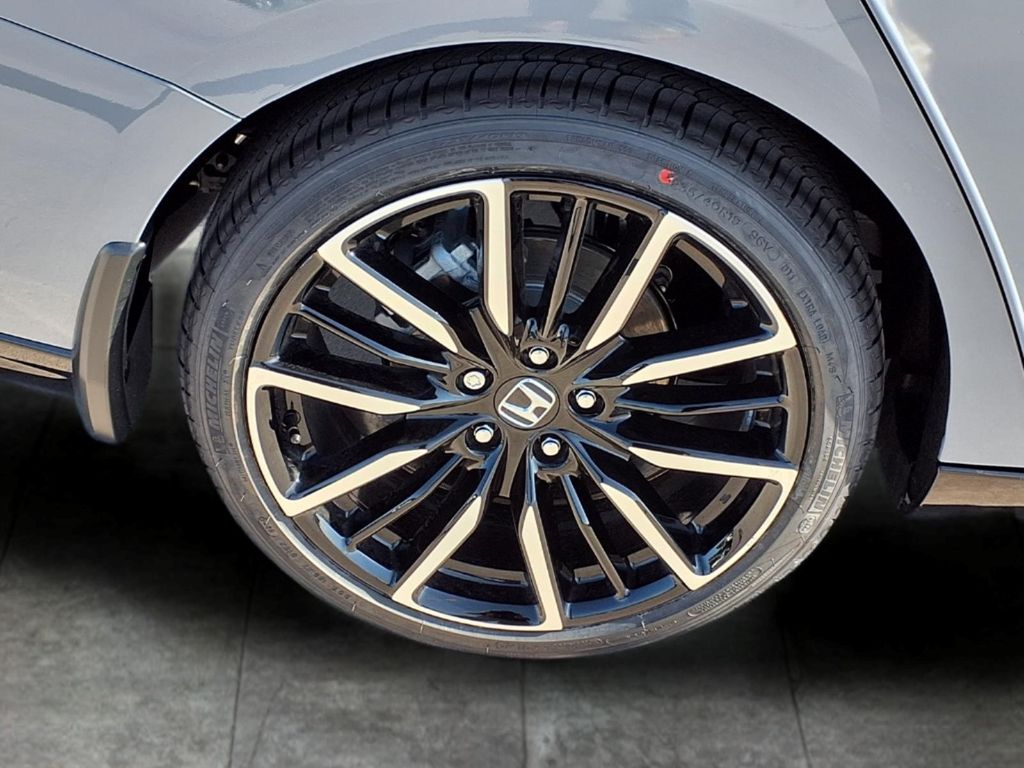 2026 Honda Accord Hybrid Touring - Photo 9
