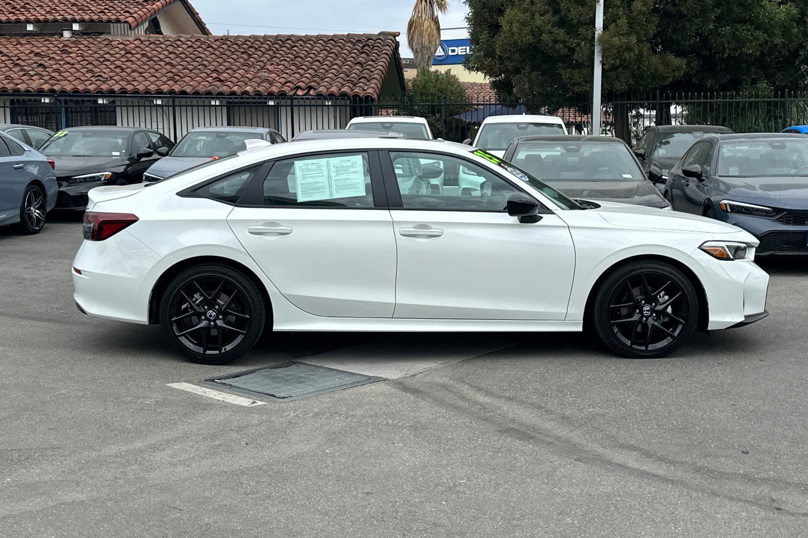 2025 Honda Civic Hybrid Sport photo 2