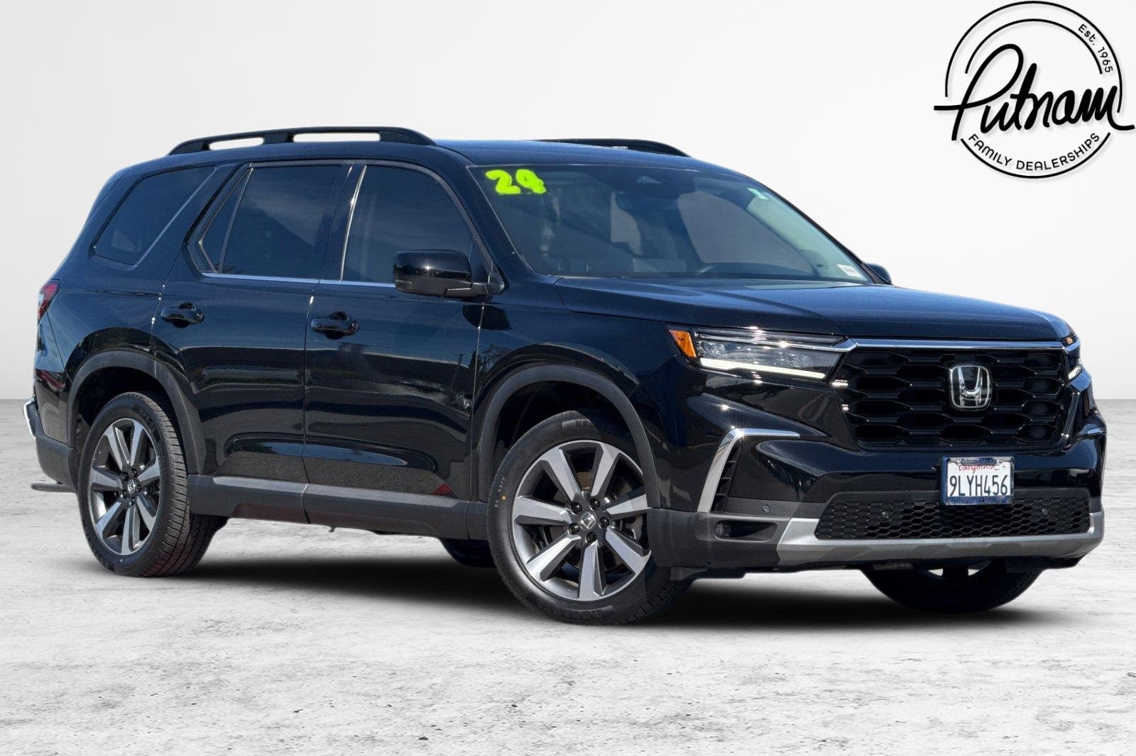 2024 Honda Pilot Touring 2WD's photo