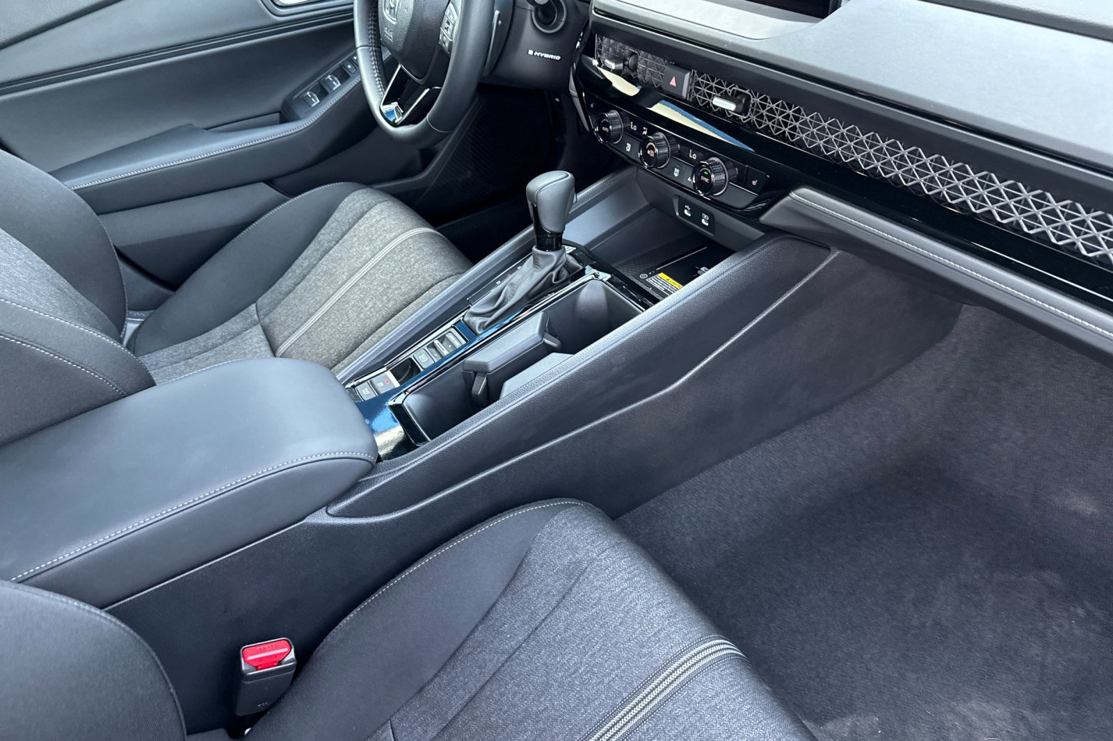 2025 Honda Accord Hybrid Sport - Photo 16
