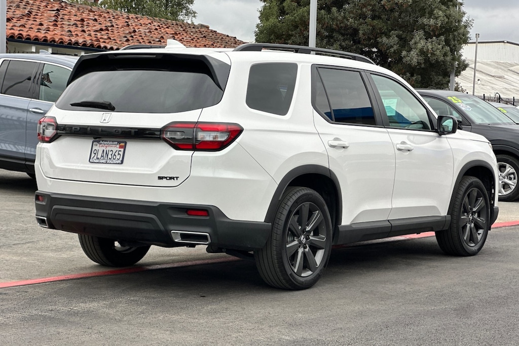 Used 2024 Honda Pilot Sport SUV