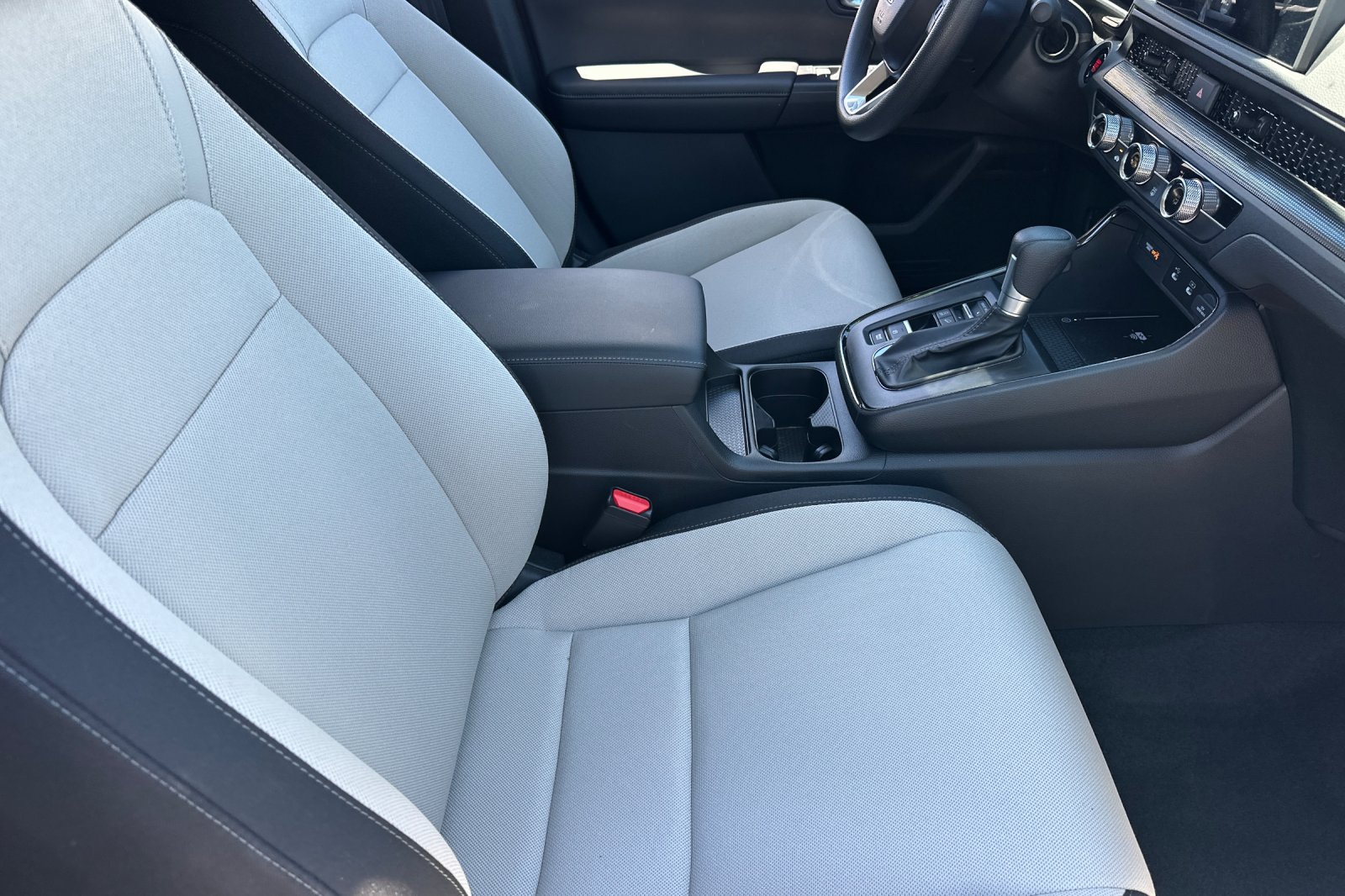 2026 Honda CR-V LX - Photo 17