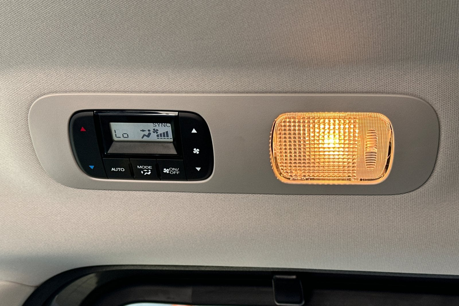 2026 Honda Odyssey EX-L - Photo 13