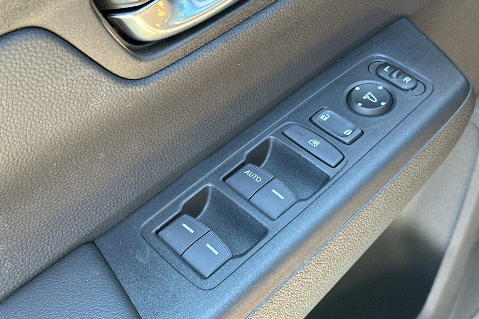 2026 Honda CR-V LX - Photo 11