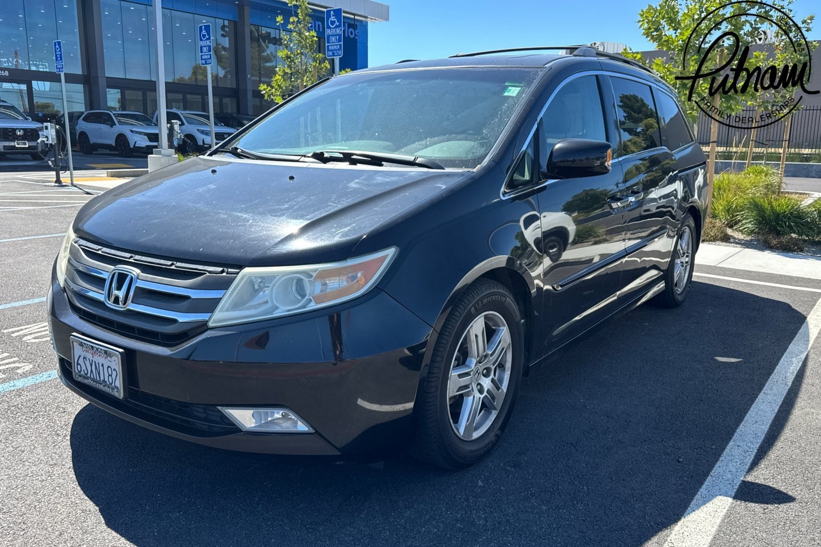 2011 Honda Odyssey Touring's photo