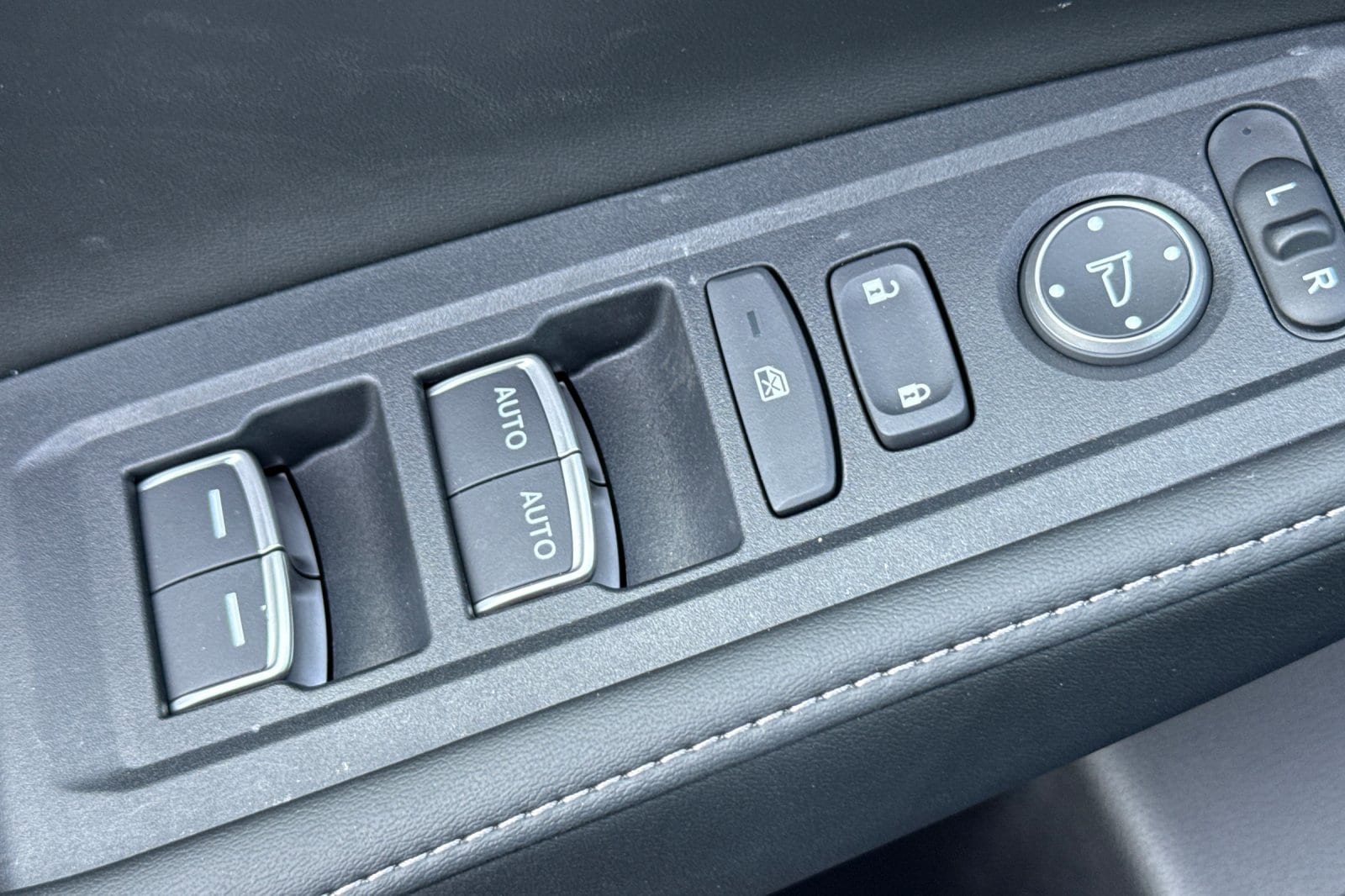 2025 Honda Accord Hybrid Sport - Photo 11