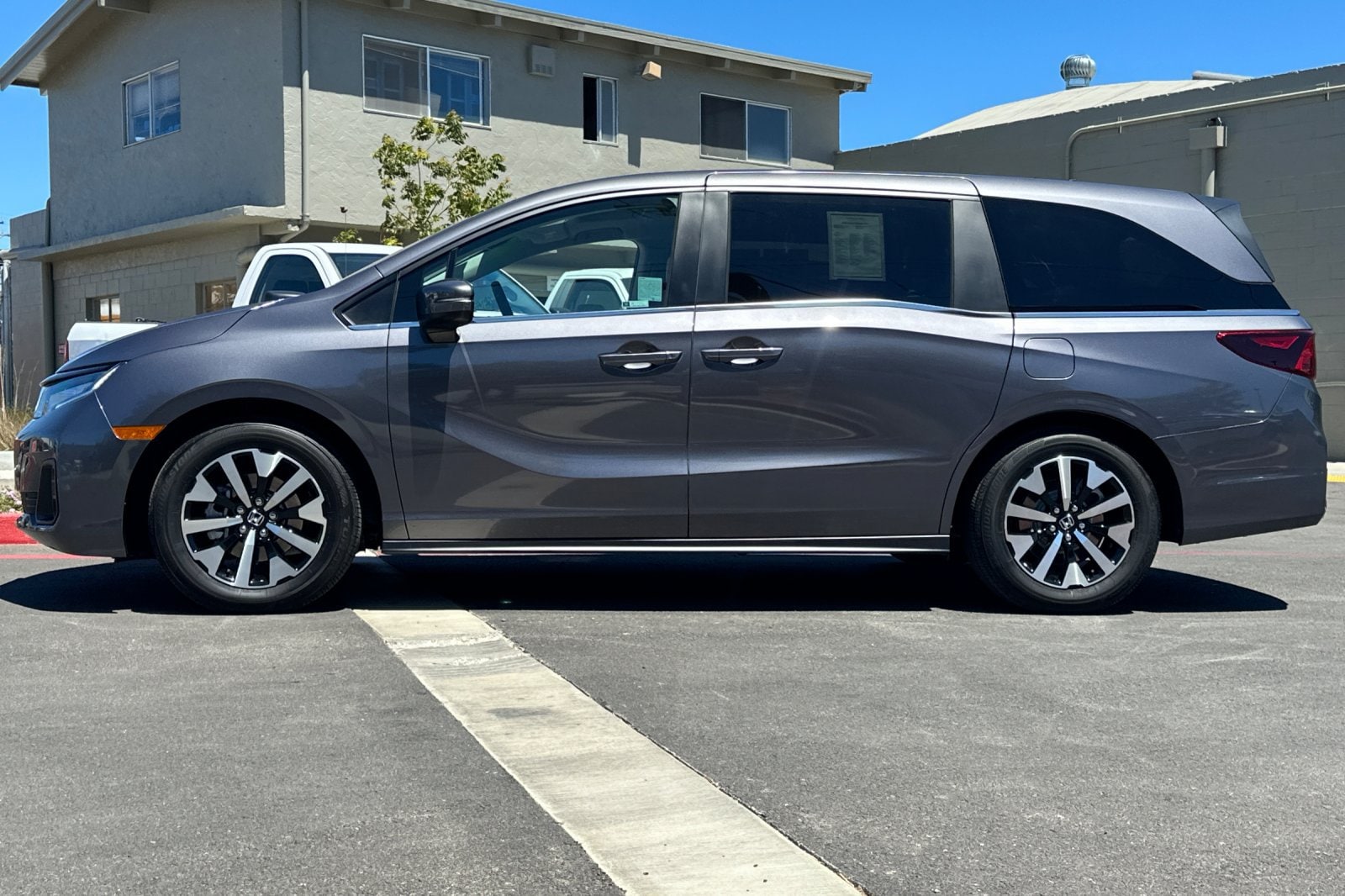 2026 Honda Odyssey EX-L - Photo 6