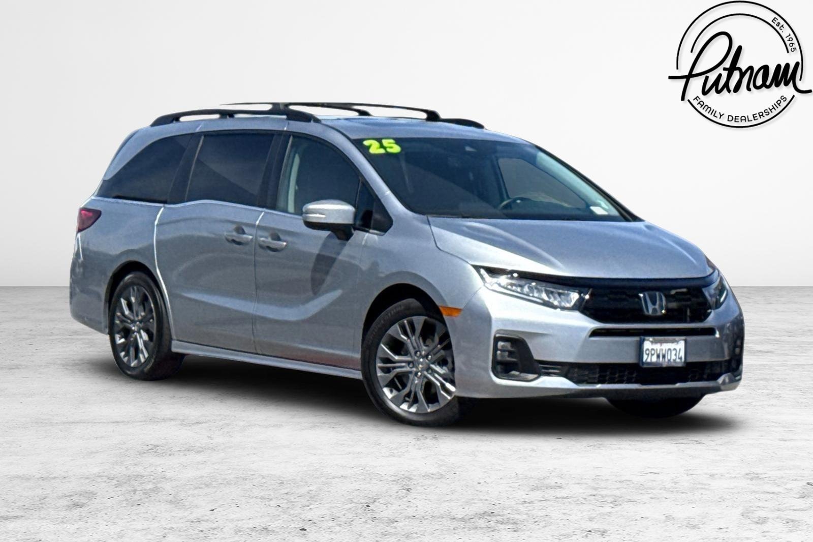 2025 Honda Odyssey Touring's photo