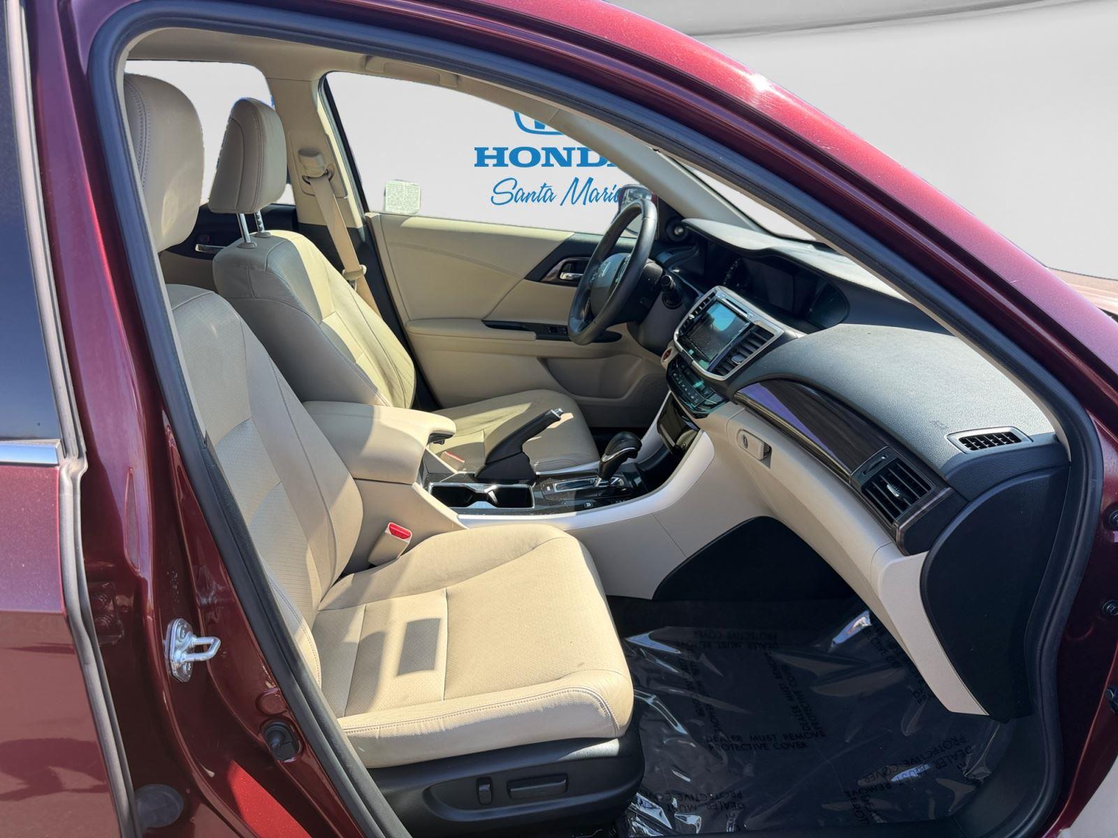 2017 Honda Accord Hybrid EX-L - Photo 12