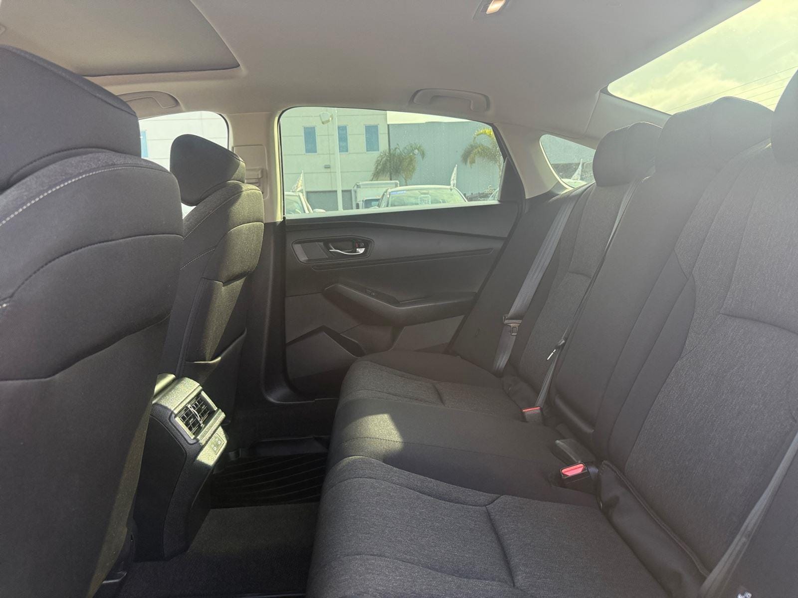 2025 Honda Accord SE - Photo 18
