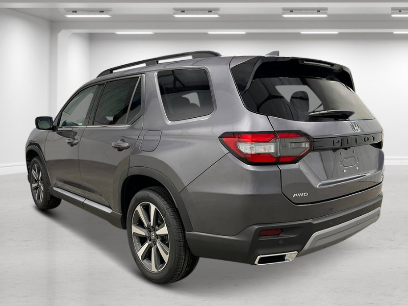 2025 Honda Pilot Touring photo 3