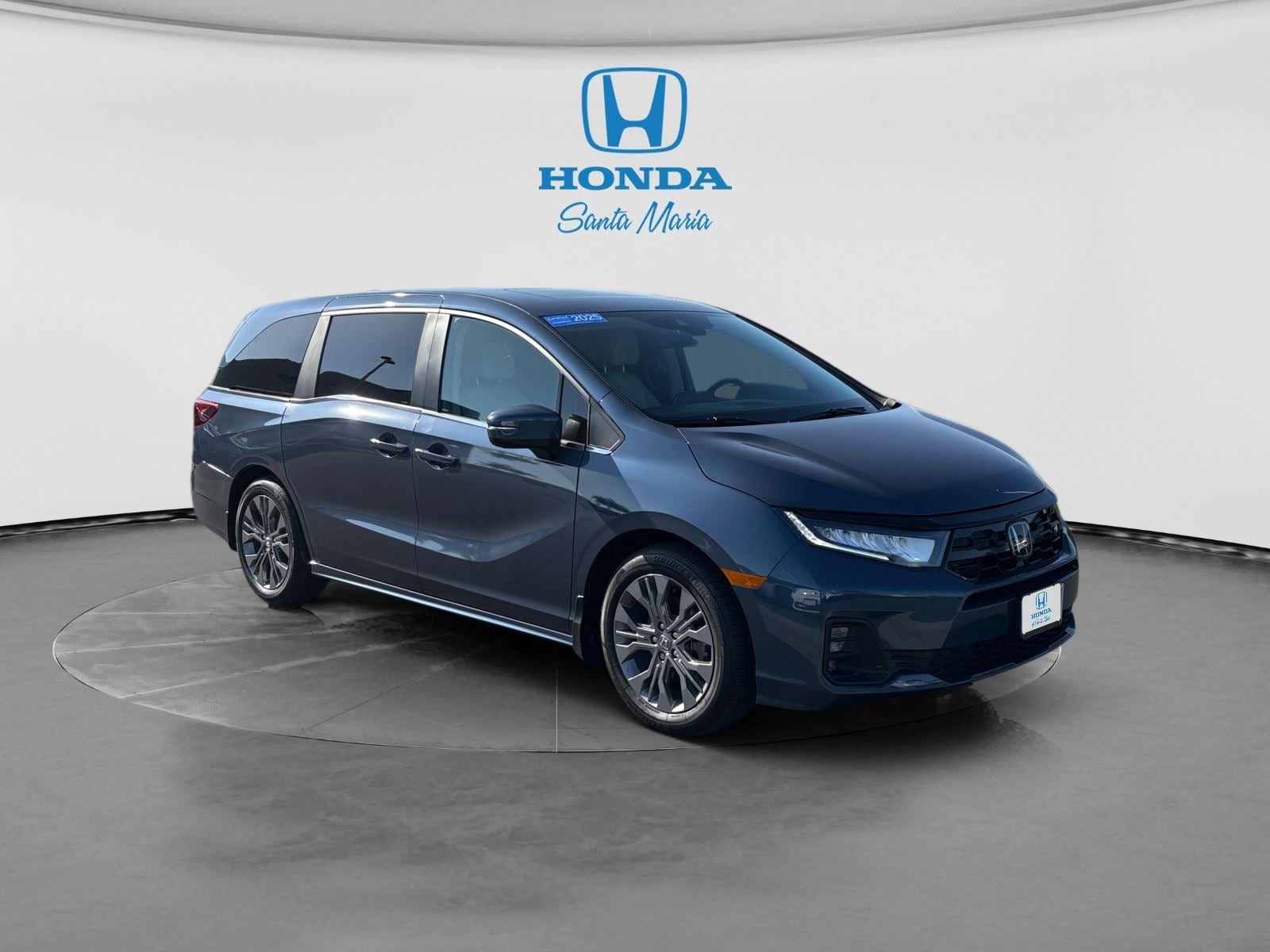 2025 Honda Odyssey Touring's photo