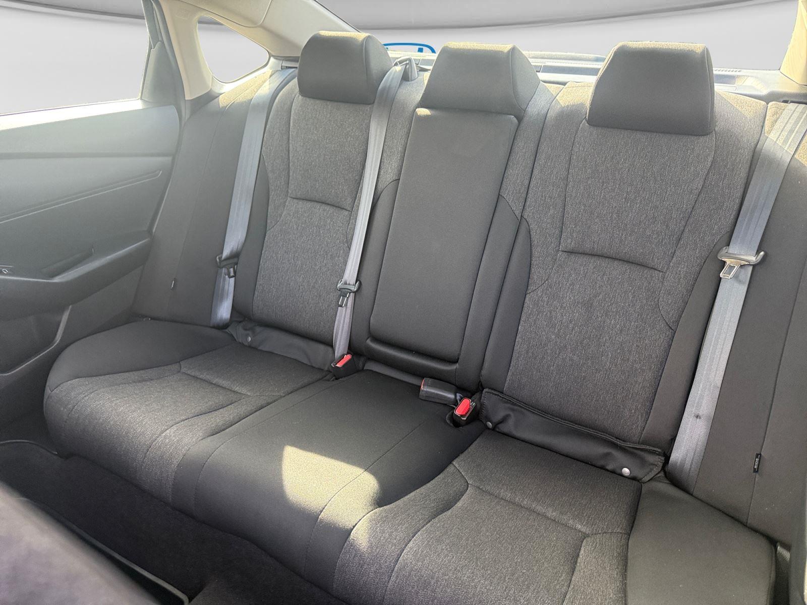 2025 Honda Accord SE - Photo 17