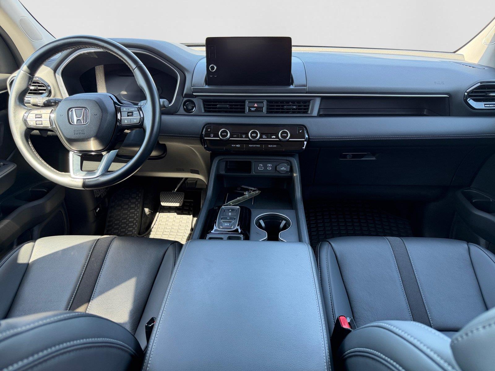 2025 Honda Pilot EX-L - Photo 11