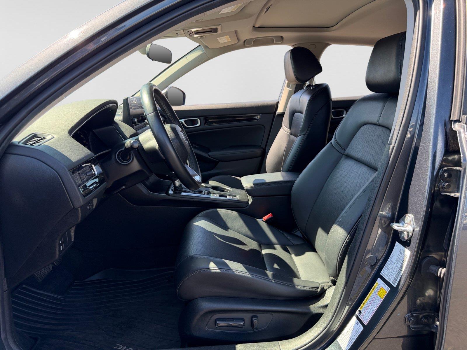 2024 Honda Civic Hatchback EX-L - Photo 13