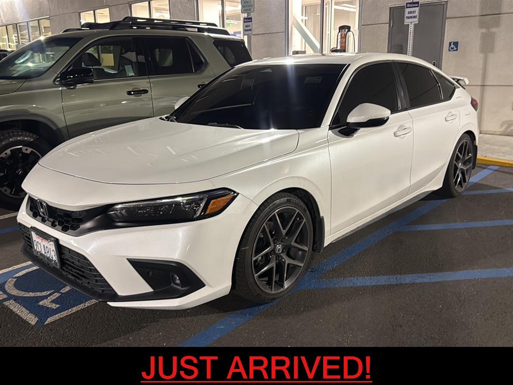 2022 Honda Civic Hatchback Sport Touring's photo