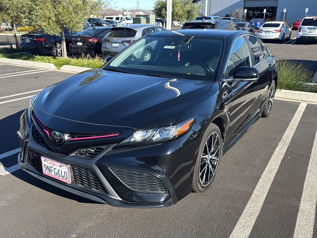 Used 2023 Toyota Camry SE Sedan