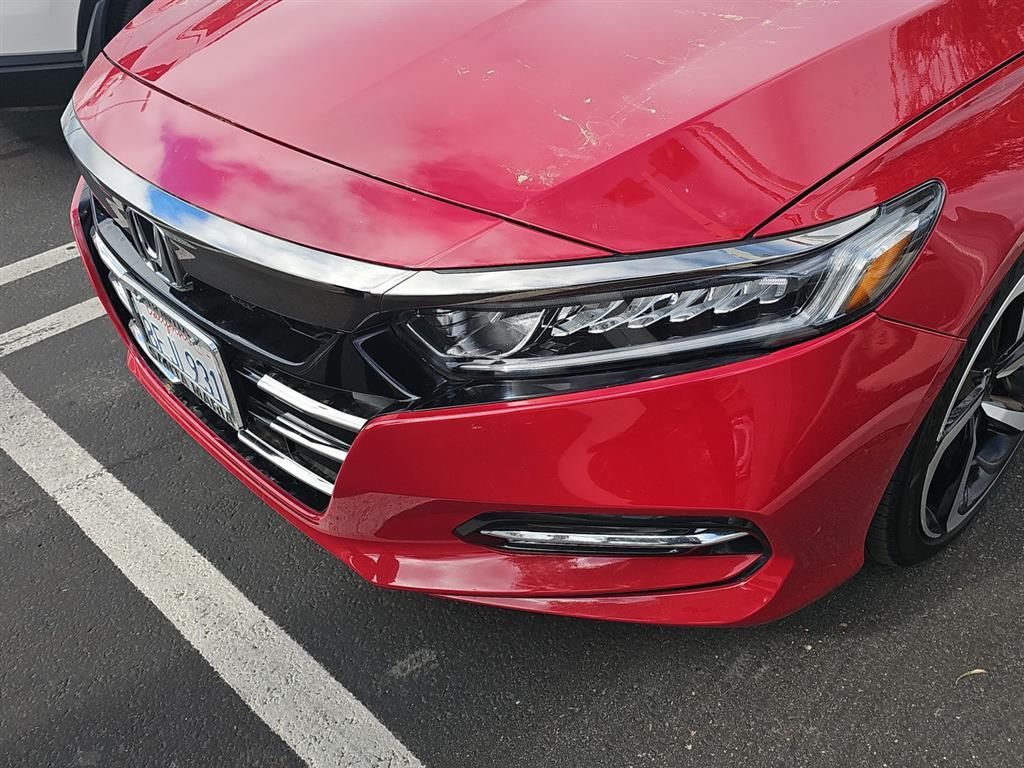 2018 Honda Accord Sport 2.0T photo 2