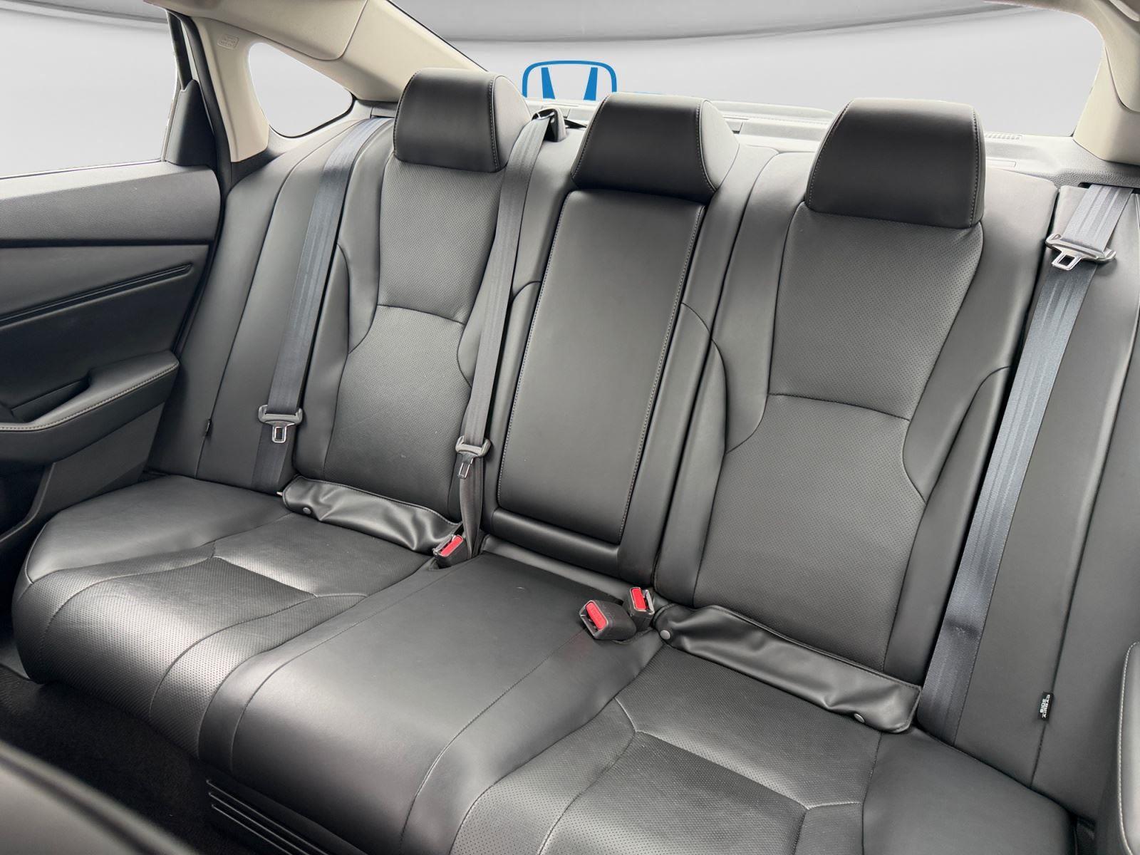 2023 Honda Accord Hybrid Touring - Photo 17