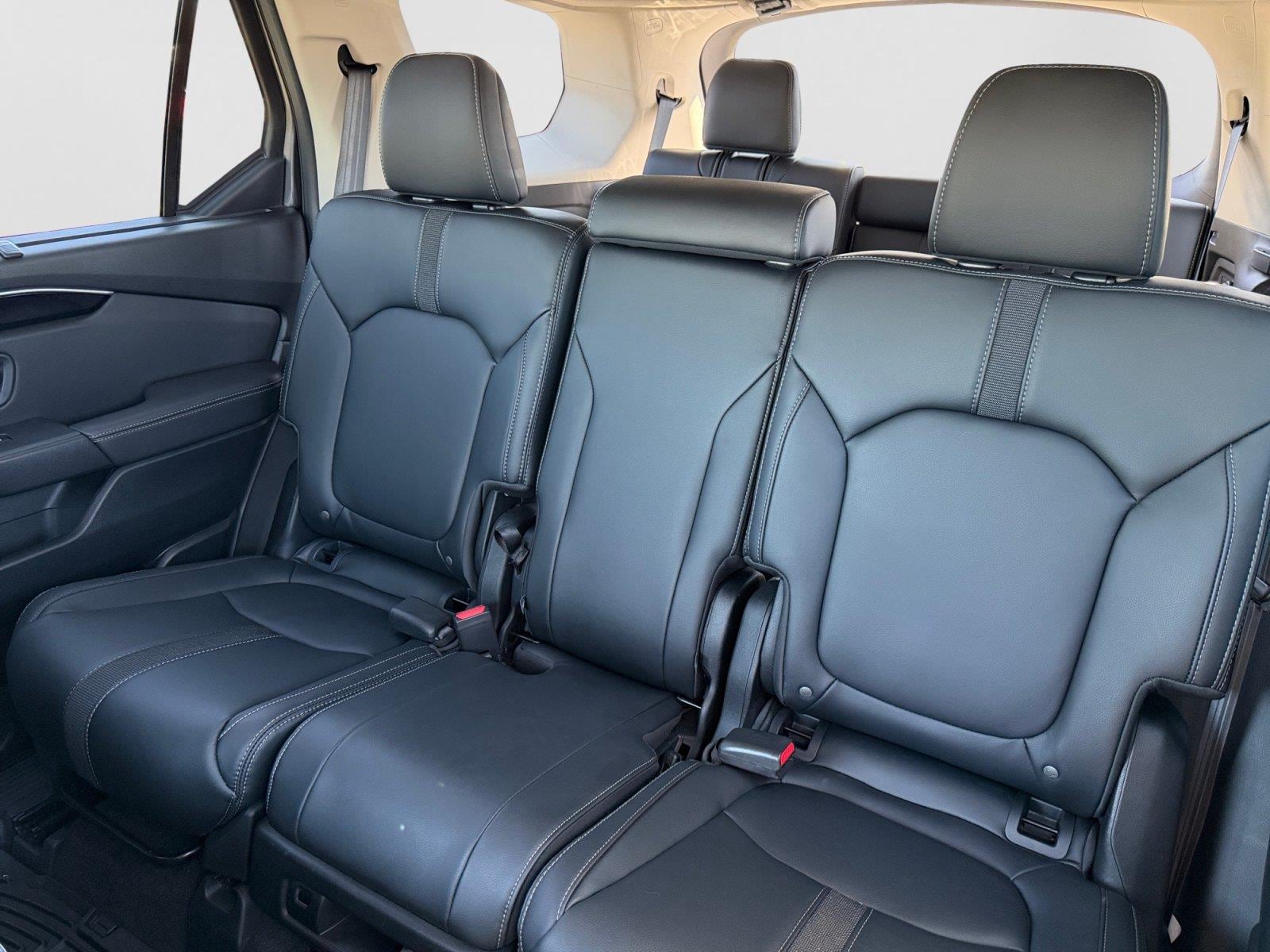 2025 Honda Pilot EX-L - Photo 17