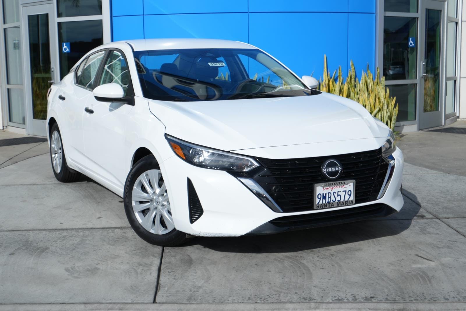 2024 Nissan Sentra S's photo