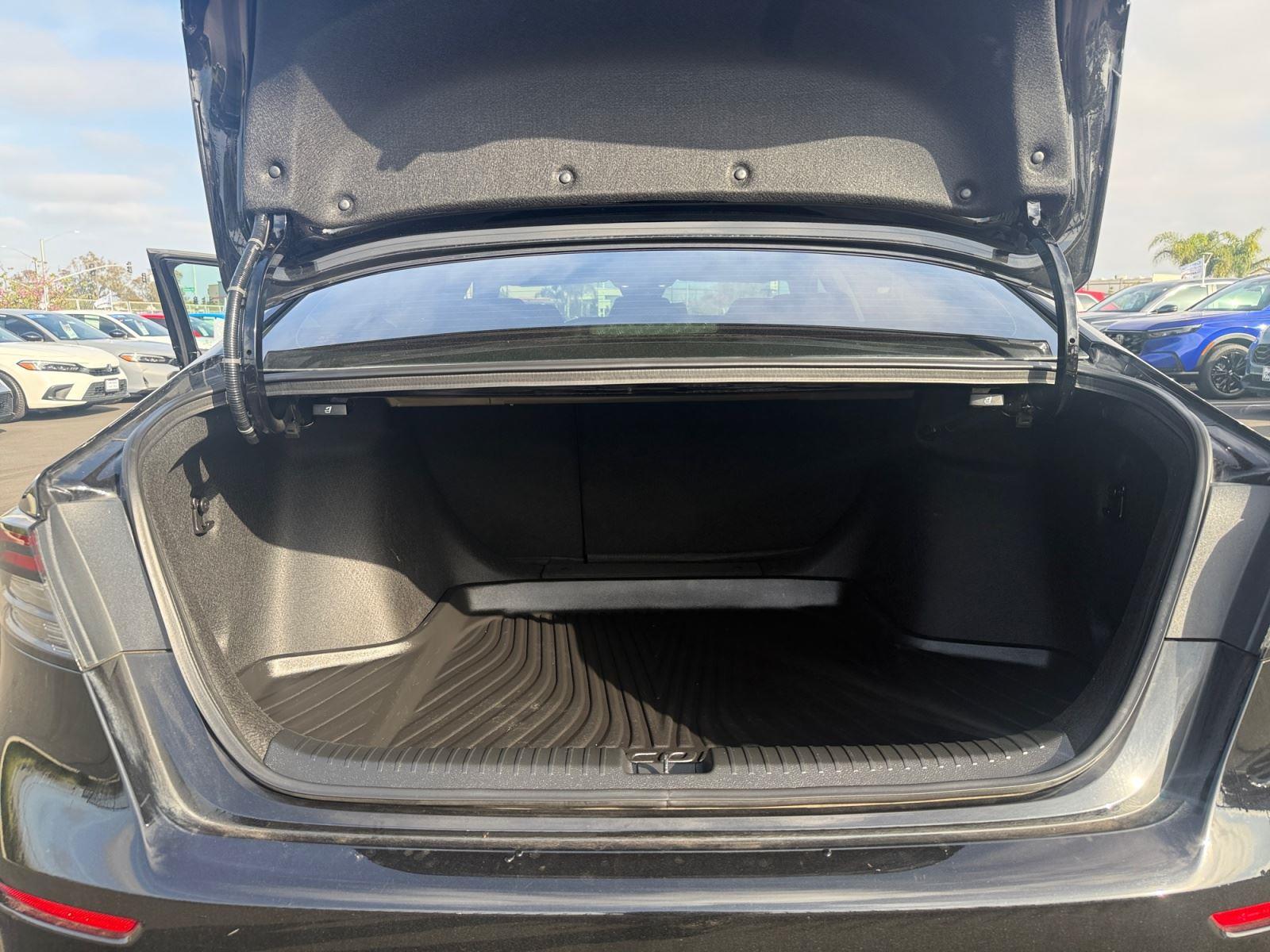 2025 Honda Accord SE - Photo 19