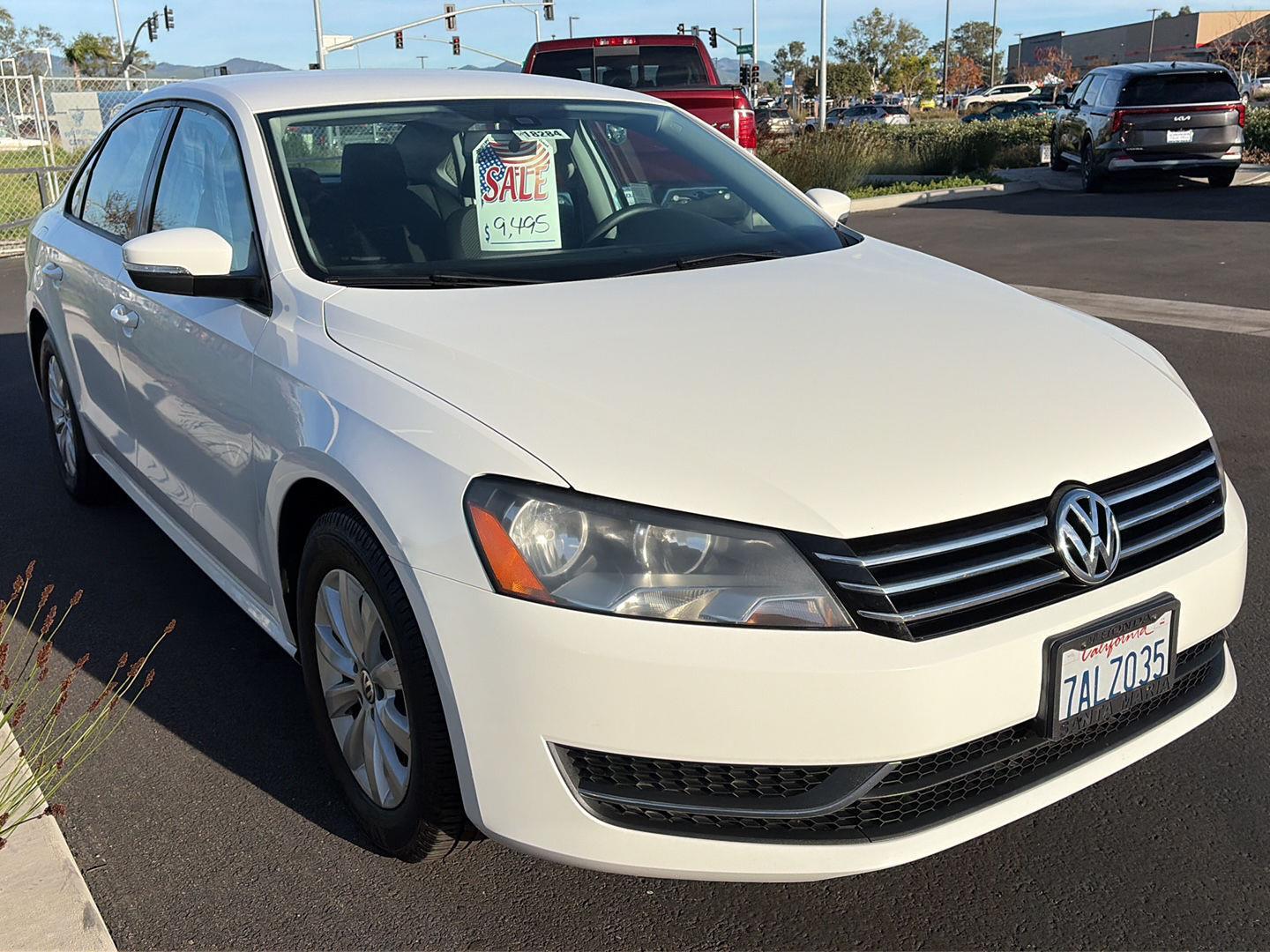 2013 Volkswagen Passat S's photo