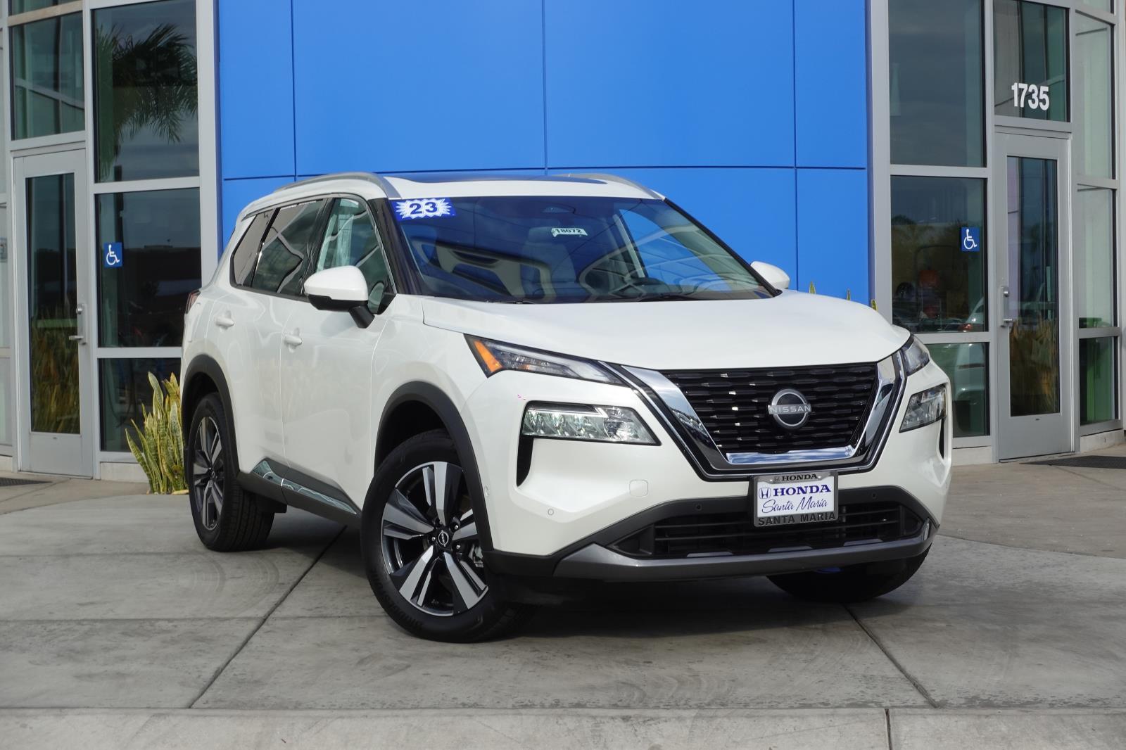 2023 Nissan Rogue SL's photo