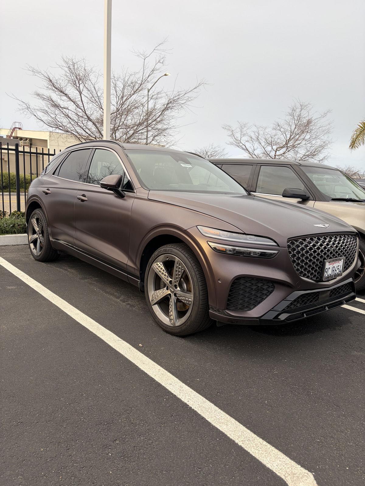 2023 GENESIS GV70 Standard's photo