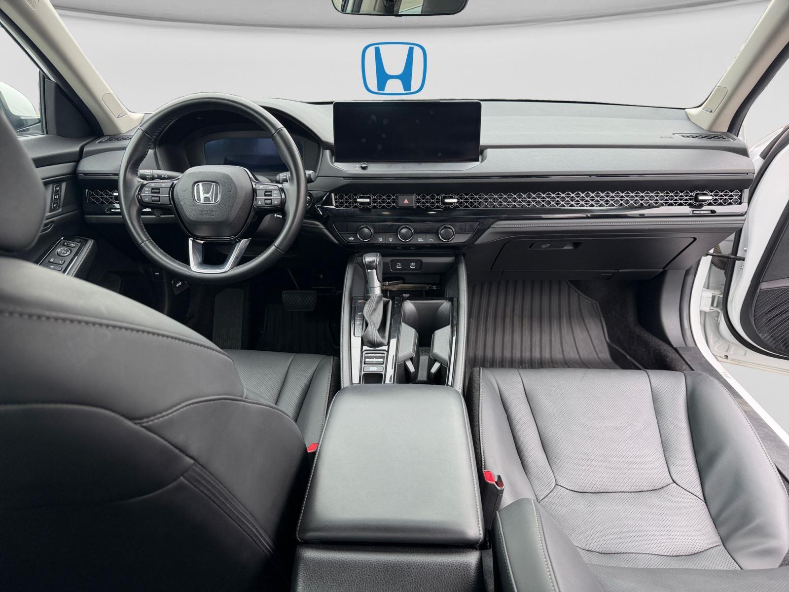 2023 Honda Accord Hybrid Touring - Photo 11
