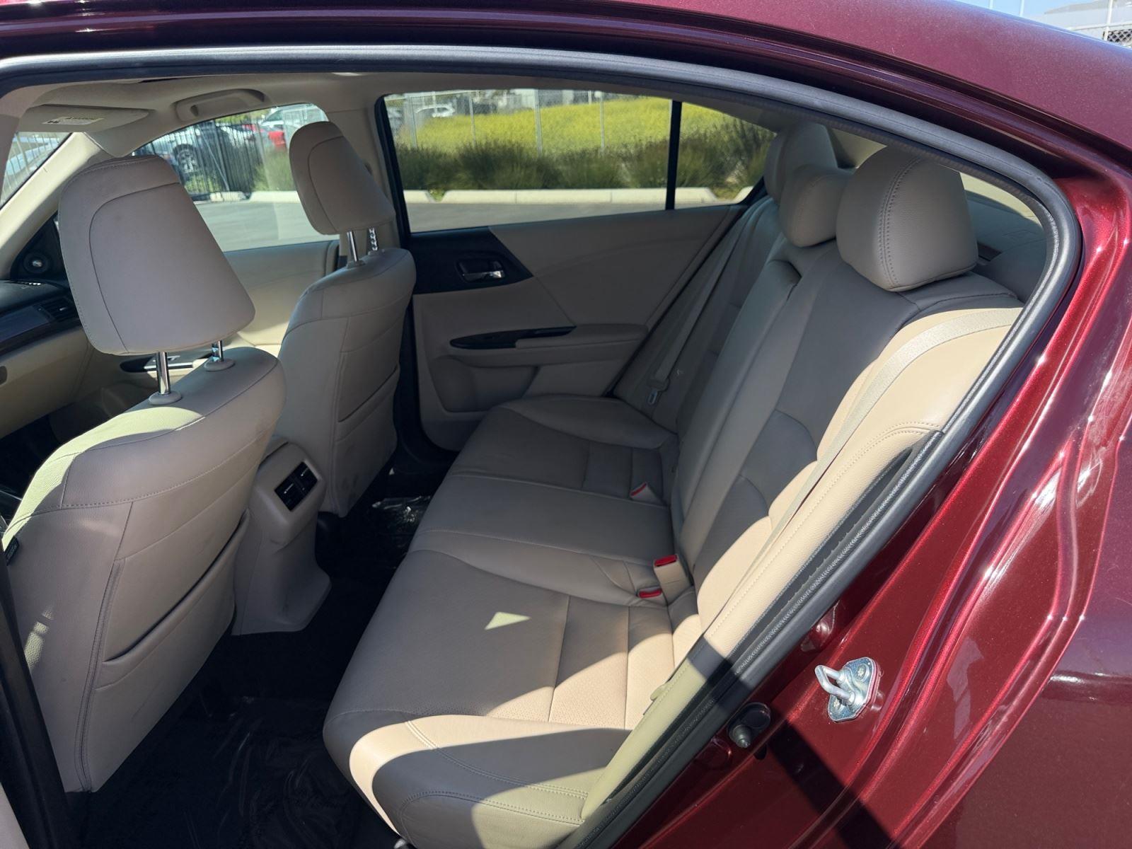 2017 Honda Accord Hybrid EX-L - Photo 17