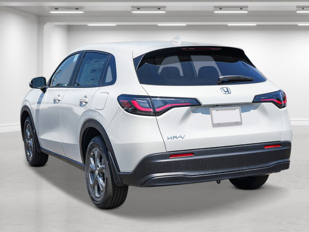 2026 Honda HR-V LX photo 2