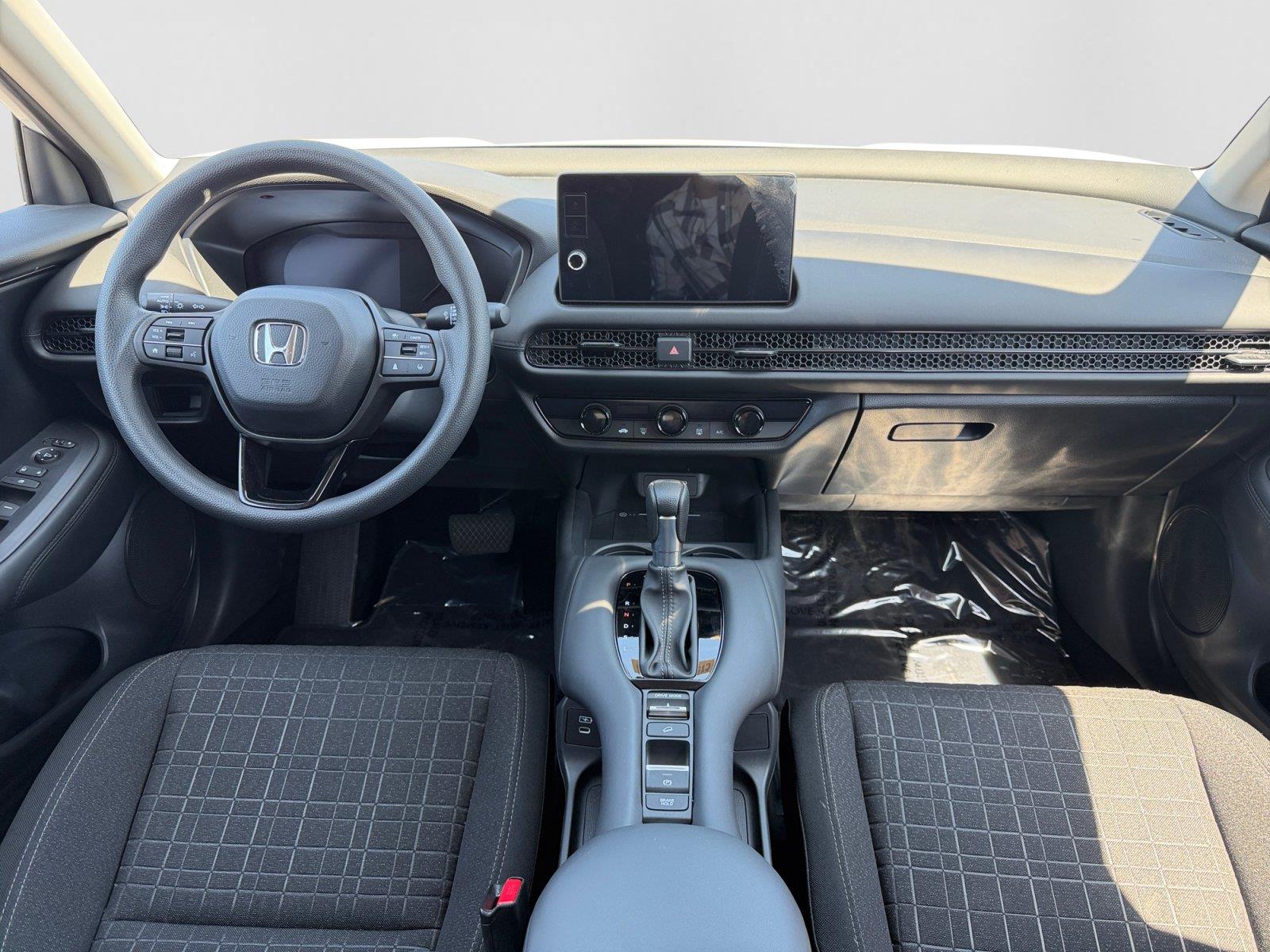 2026 Honda HR-V LX - Photo 11