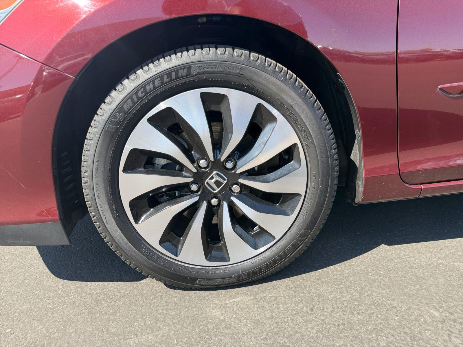 2017 Honda Accord Hybrid EX-L - Photo 19