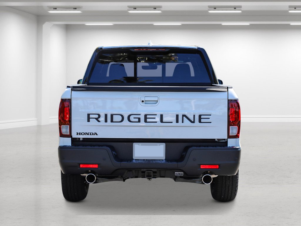 2025 Honda Ridgeline Black Edition photo 3