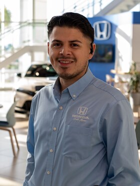 Staff member Omar Rodriguez from fcd136b01cdd