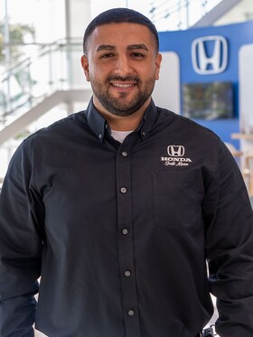 Staff member Oscar Zepeda from 9538c438d358