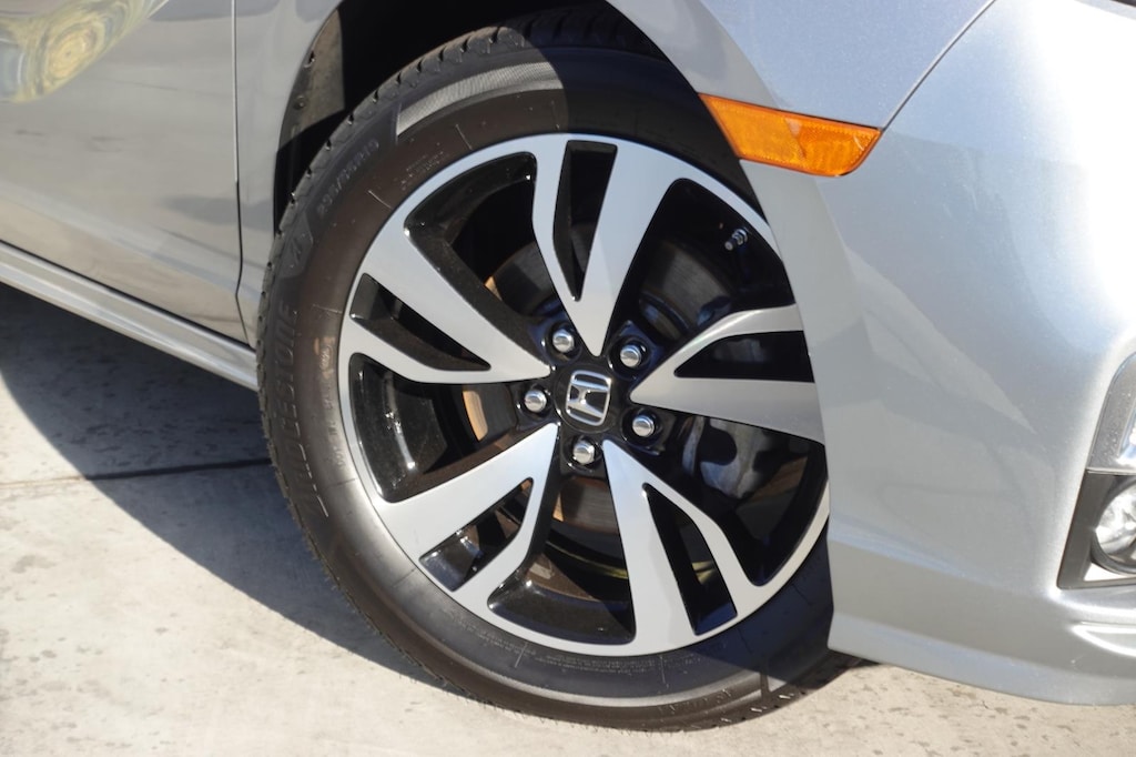 Certified 2020 Honda Odyssey Elite Van