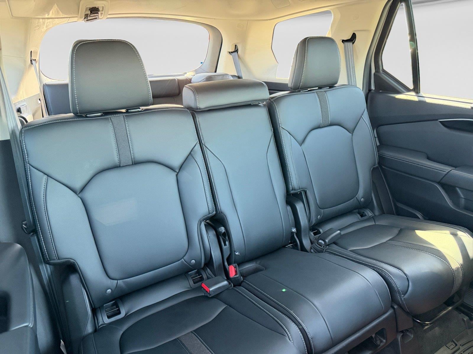 2025 Honda Pilot EX-L - Photo 10