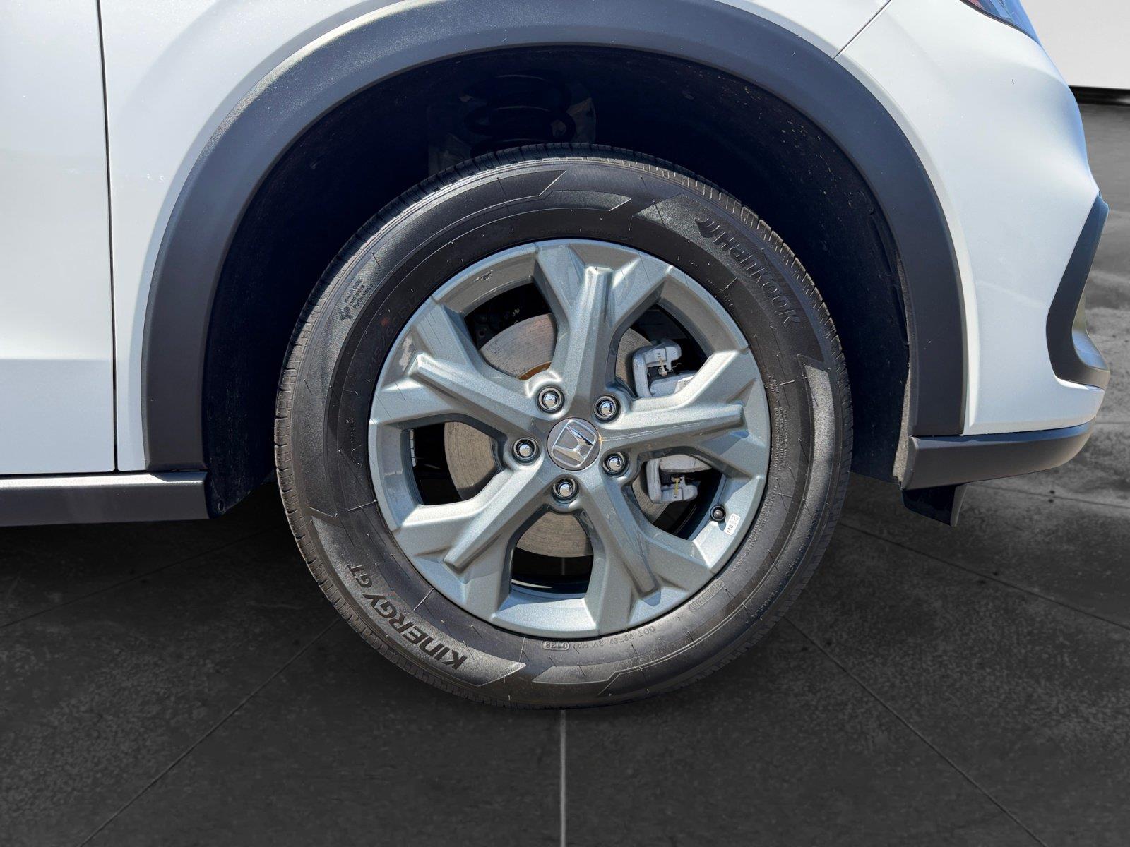 2026 Honda HR-V LX - Photo 2