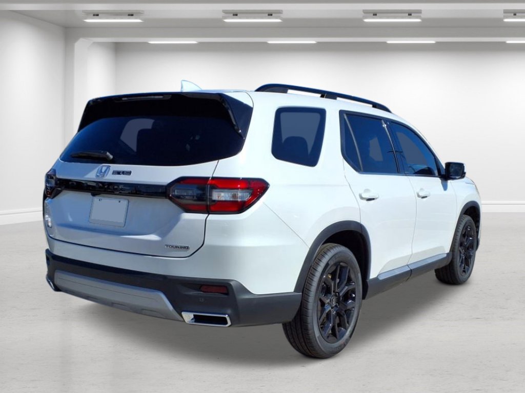 2025 Honda Pilot Touring photo 4