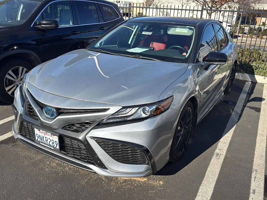 Used 2021 Toyota Camry Hybrid XSE Sedan