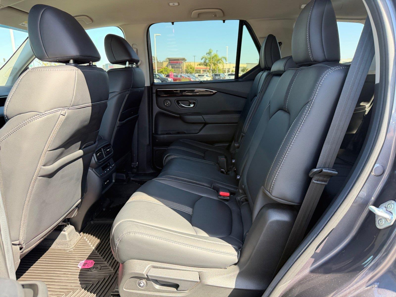 2025 Honda Pilot EX-L - Photo 18
