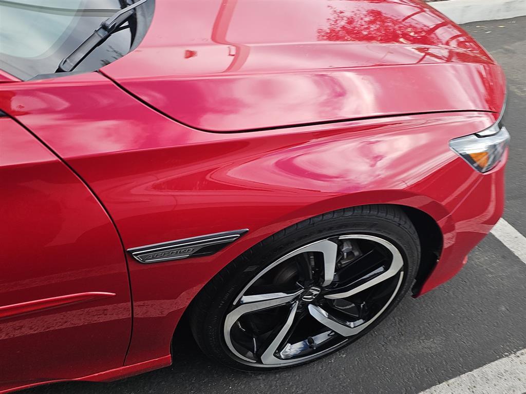 2018 Honda Accord Sport 2.0T photo 4