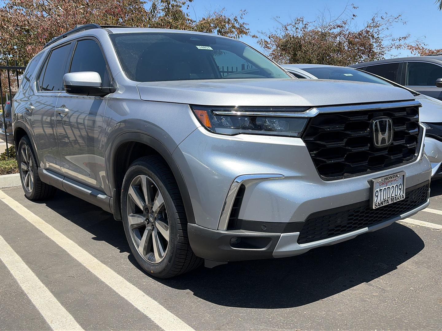 2025 Honda Pilot Touring 2WD's photo