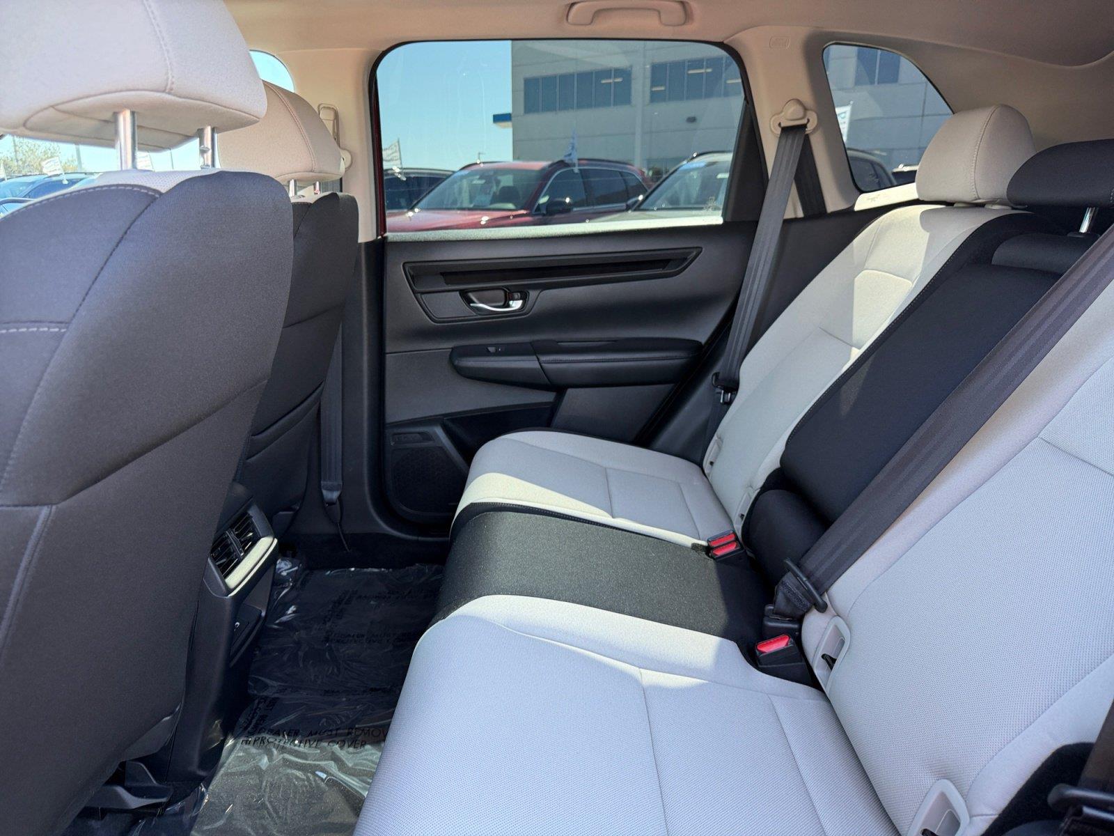 2025 Honda CR-V EX - Photo 18