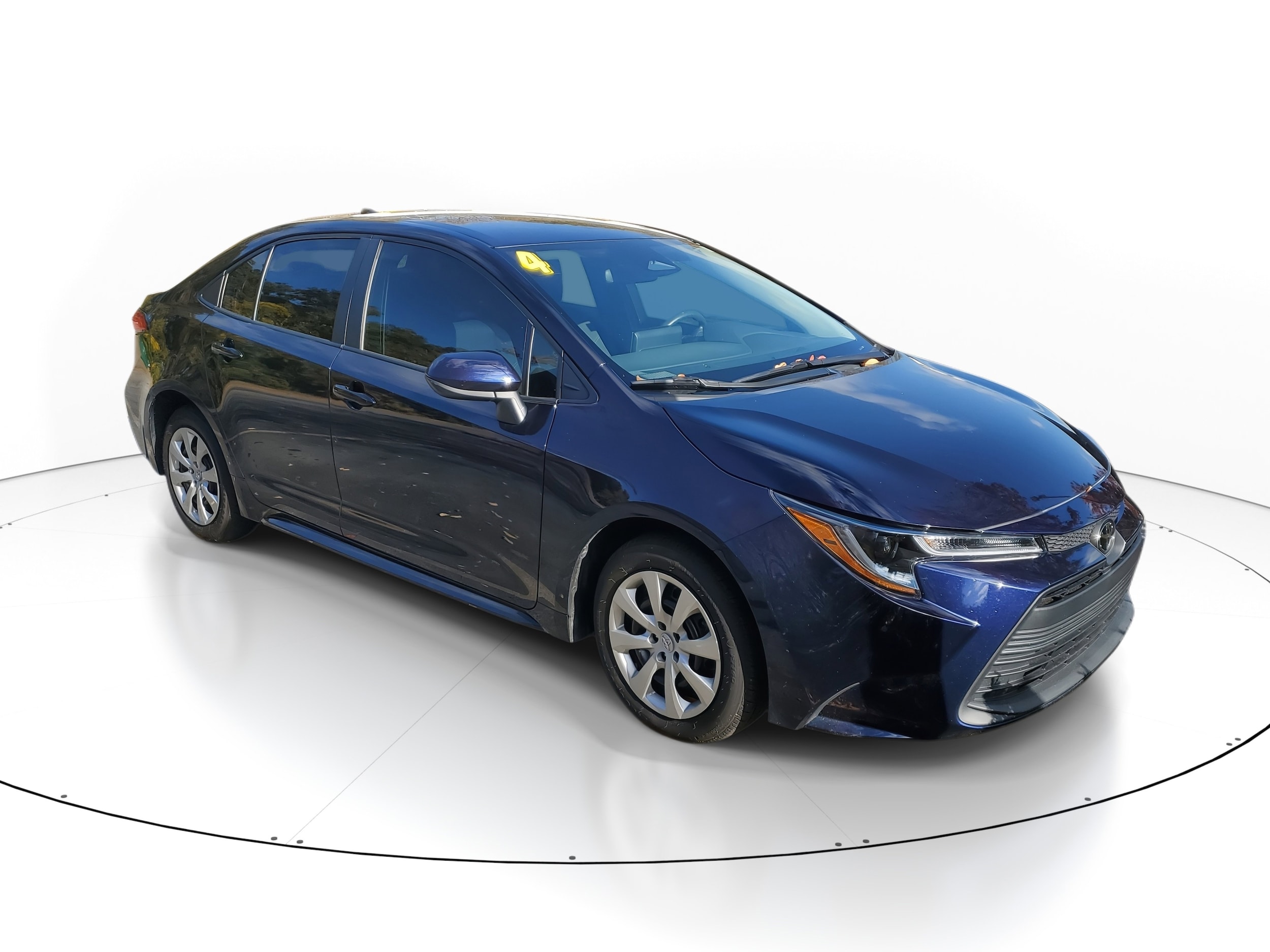 2024 Toyota Corolla LE's photo
