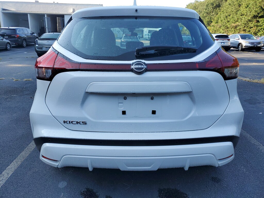 2024 Nissan Kicks S photo 4